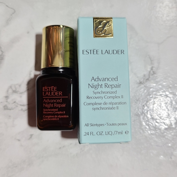 Advanced Night Repair - Picture 4 of 8